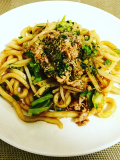 お好みソースと和風だしの素で焼きうどん-レシピのメイン写真