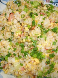 簡単・美味しい♪ベーコンレタスチャーハン-レシピのメイン写真