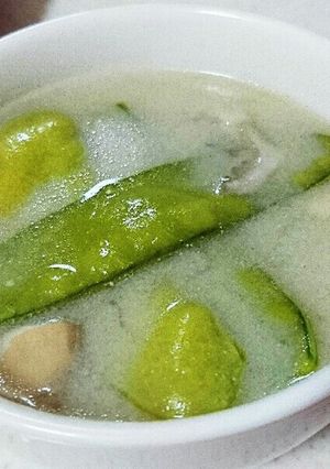 さやえんどうが美味しい豆乳入りスープ-レシピのメイン写真