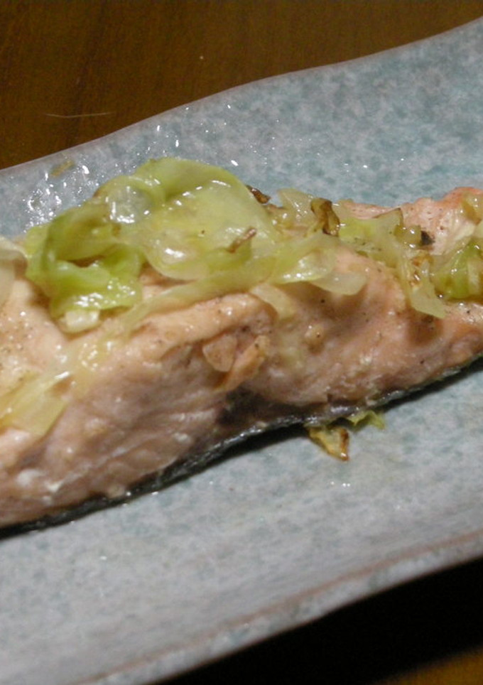 生サケとキャベツの蒸し焼き-レシピのメイン写真