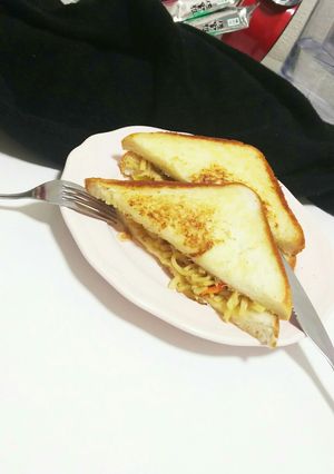 簡単美味しい♪塩焼きそば食パンサンド-レシピのメイン写真
