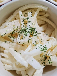 シャキッと大根のオイマヨサラダ-レシピのメイン写真