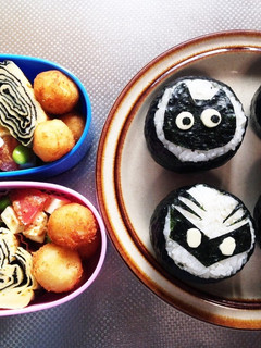 黒猫ちゃん&ドラえもんのオニギリ遠足弁当-レシピのメイン写真