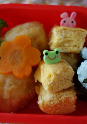 子どもに好評弁当!熊にぎり&オクラサラダ-レシピのメイン写真