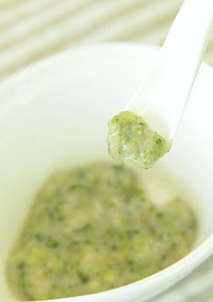 【離乳食初期】ブロッコリーのきな粉バナナ-レシピのメイン写真