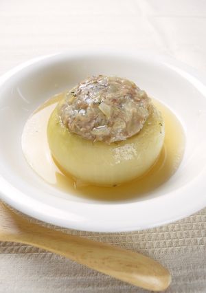 玉ねぎ丸ごと！肉詰めスープ-レシピのメイン写真