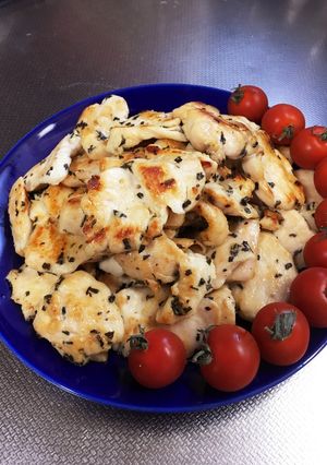 超簡単！鶏胸肉のハーブソテー-レシピのメイン写真