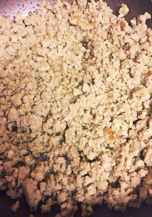甘酒で砂糖不使用♫ふんわり肉そぼろ-レシピのメイン写真