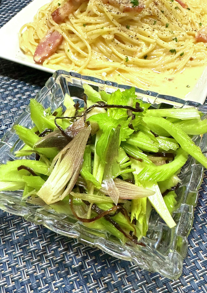 セロリとみょうがの♬塩昆布ｻﾗﾀﾞ-レシピのメイン写真