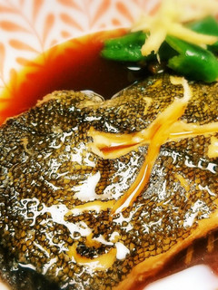 カレイの煮付け☆隠し味の黒飴でコクプラス-レシピのメイン写真