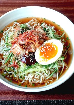 袋麺で☆韓国冷麺風☆キムチ冷やしラーメン-レシピのメイン写真