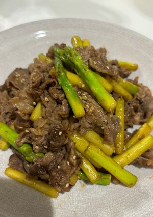 牛肉とアスパラガスのオイスターソース炒め-レシピのメイン写真