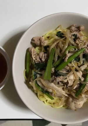 暑さをぶっ飛ばせ！油そば風冷やしラーメン-レシピのメイン写真