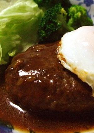 ☆絶品!ふんわり煮込みデミソ・ハンバーグ-レシピのメイン写真