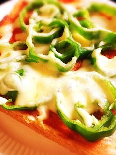 てきとーにトーストピザ-レシピのメイン写真