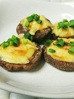 簡単☆しいたけの味噌マヨチーズ焼き♪-レシピのメイン写真