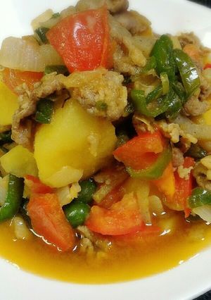トマトとみょうがで爽やか夏野菜の肉じゃが-レシピのメイン写真