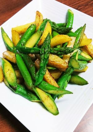 アスパラとじゃがいもの和風カレー炒め-レシピのメイン写真