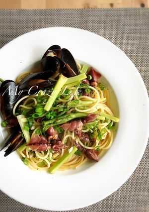 青唐辛子と白だしでウドとホタルイカパスタ-レシピのメイン写真