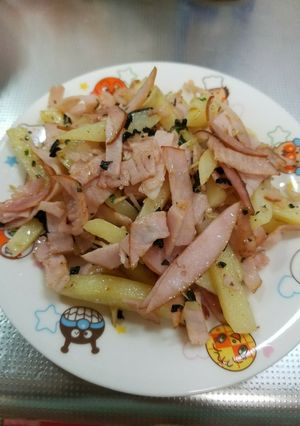 ふりかけで簡単♪じゃがいもとハムの炒め物-レシピのメイン写真
