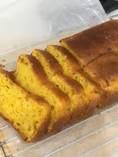 マンゴーピューレでしっとりマンゴーケーキ-レシピのメイン写真