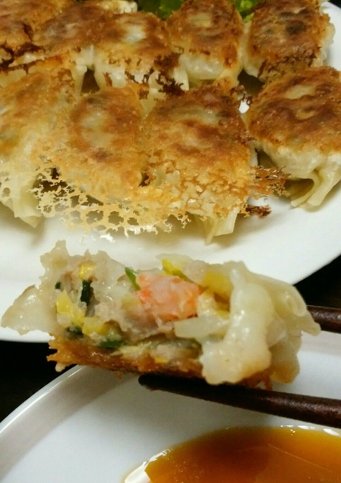 羽根つき！海老丸ごと入りギョウザ-レシピのメイン写真
