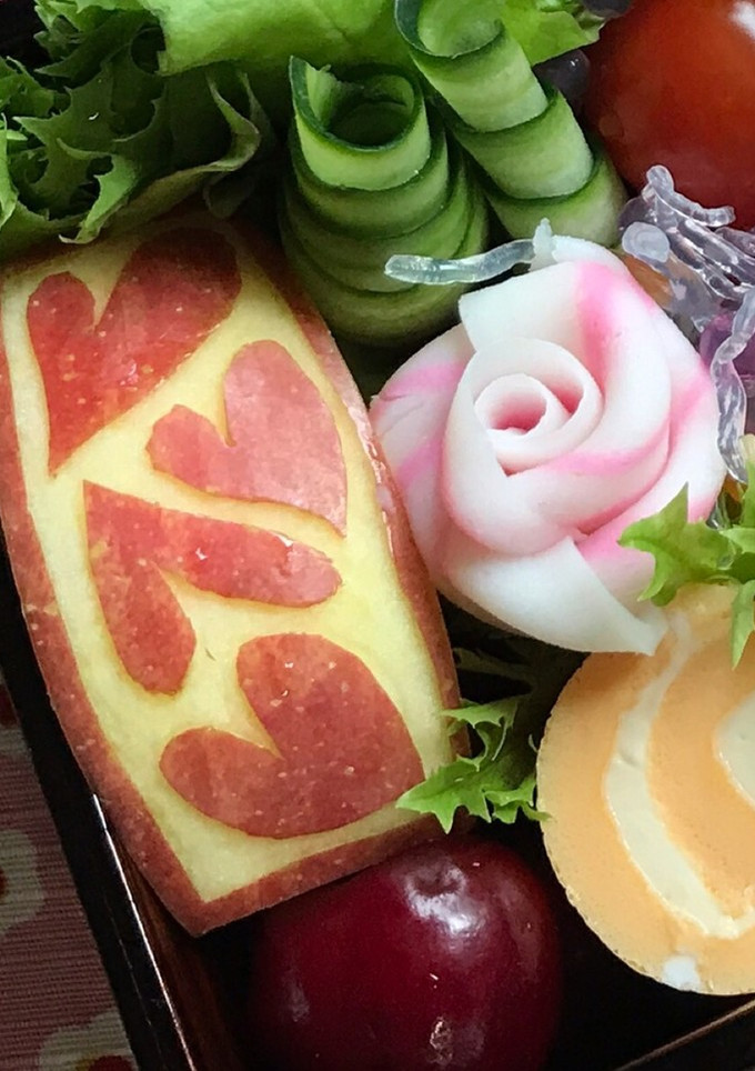 簡単 キャラ弁 りんご 飾り切り③-レシピのメイン写真
