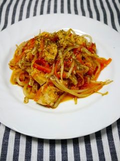 簡単!ムネ肉ともやしのナンプラー炒め-レシピのメイン写真
