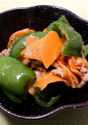 ピーマンとにんじんとツナの蒸し煮-レシピのメイン写真