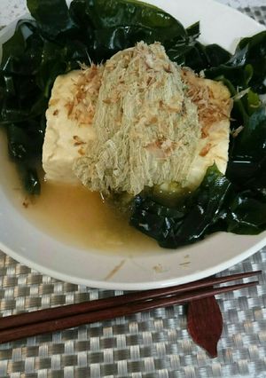 とろろ昆布とワカメの出汁豆腐-レシピのメイン写真