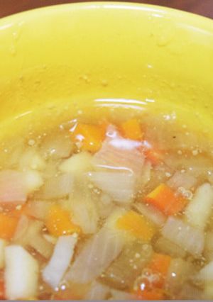 野菜たっぷりコンソメスープ【離乳食】-レシピのメイン写真