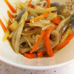 รูปของ 大根の皮のきんぴら☆残り野菜と一緒に