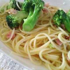 รูปของ ベーコン＆ブロッコリーのパパッ。とパスタ