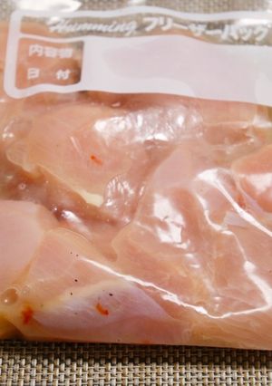 ドレッシングで簡単味付け！むね肉冷凍保存-レシピのメイン写真