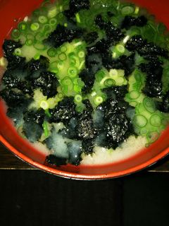 簡単過ぎる!即席お味噌汁 焼海苔&葱-レシピのメイン写真