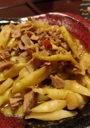 ご飯にお酒に♪姫竹とかつおそぼろの味噌煮-レシピのメイン写真