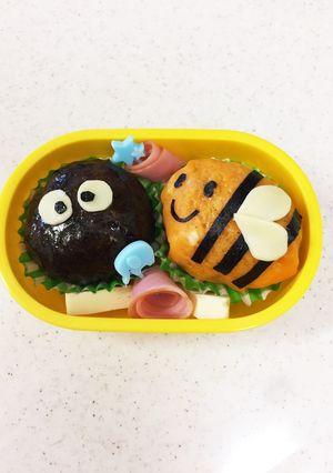キャラ弁♪真っ黒クロスケ＆ハチさん-レシピのメイン写真