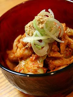 鶏皮とセロリのキムチ炒め-レシピのメイン写真