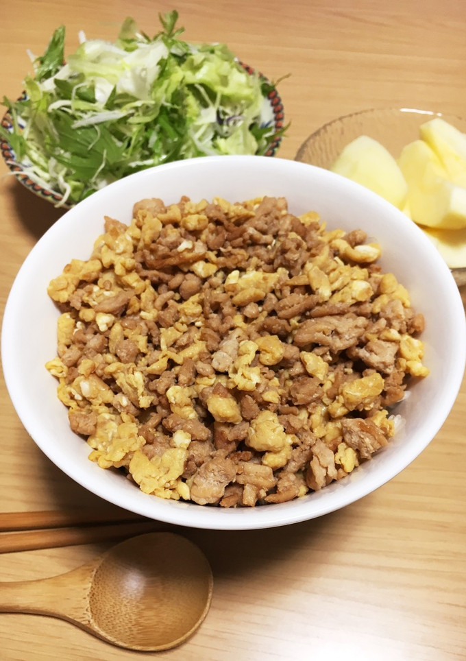 はちみつ を使った優しい そぼろ丼 ♪-レシピのメイン写真