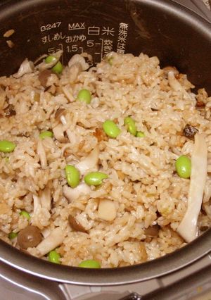 ♪松茸の香り♪秋の炊き込みご飯-レシピのメイン写真