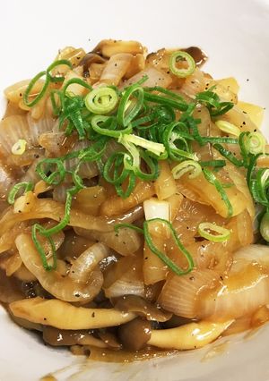 新玉ねぎ&しめじのバター醤油ソテー-レシピのメイン写真