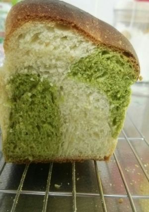 簡単に！二色食パン♪-レシピのメイン写真