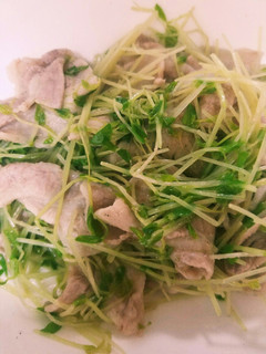 簡単!豚肉と豆苗のレンジ蒸し-レシピのメイン写真
