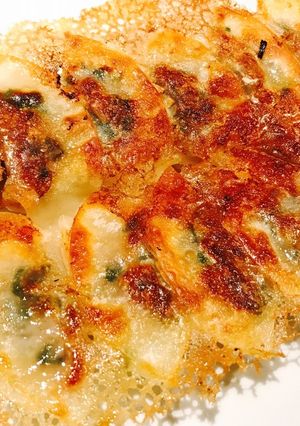 俺の餃子。。まるごとニンニクと焼くw！！-レシピのメイン写真