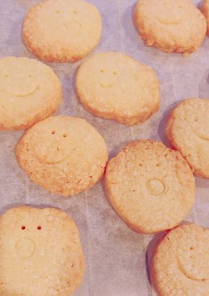 ニコニコ塩バタークッキー-レシピのメイン写真