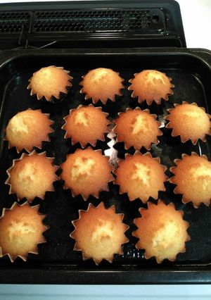 混ぜて焼くだけ！強力粉でマドレーヌ-レシピのメイン写真