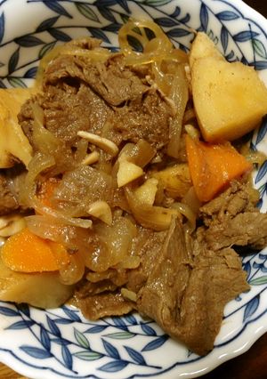 息子のリクエストは「甘くない肉じゃが」-レシピのメイン写真
