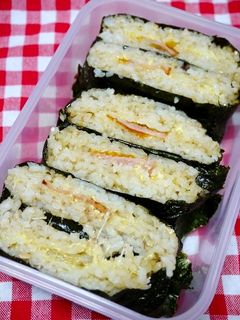 簡単!焼きおにぎらず(銀鮭ハムチーズ)-レシピのメイン写真