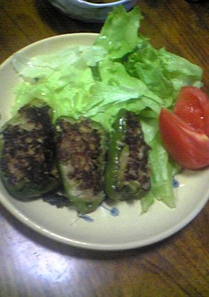 餃子のタネでピーマンの肉詰めｗ-レシピのメイン写真