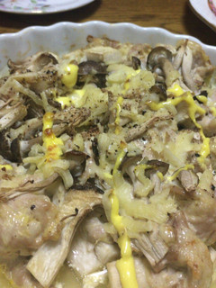 とっても簡単!キノコと豚肉のマヨ焼き-レシピのメイン写真